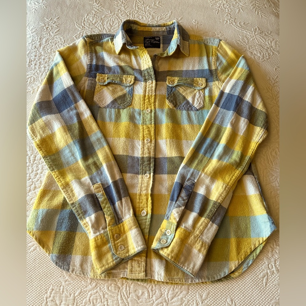 American Eagle cute yellow cotton flannel shirt. XS petite size